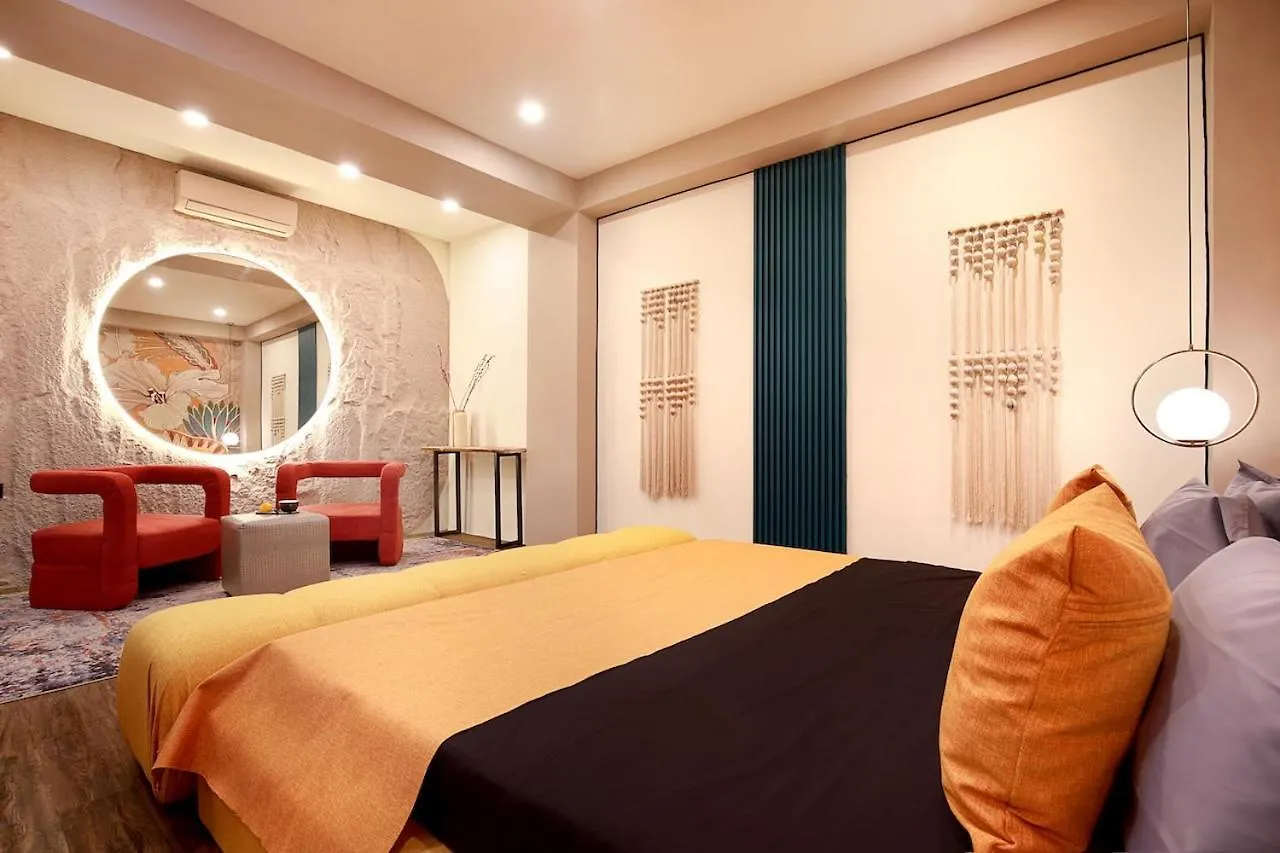 Canggu Brand New 6Bed Villa! Best Location! A Step-Free Design Highlight For Families & Friends